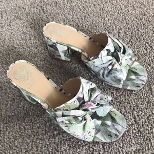 Vince Camuto slides